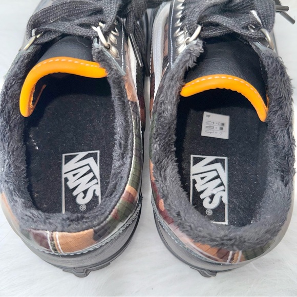 Vans Old Skool MTE Black/Camo All-Weather Sneakers - Men 7/ Wmns 8.5 VN0A348F2TI - Picture 7 of 8